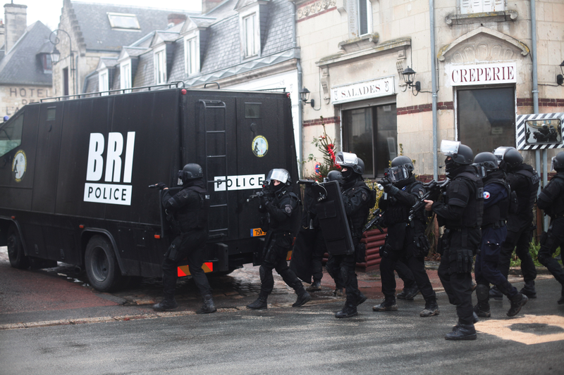 Illustration for article titled Meet France's Elite Revolver-Toting Counter-Terrorism Units